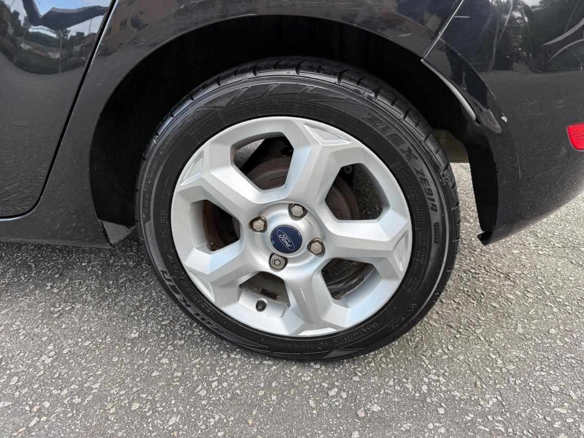 ford-fiesta-2009-gasolina-1242cc