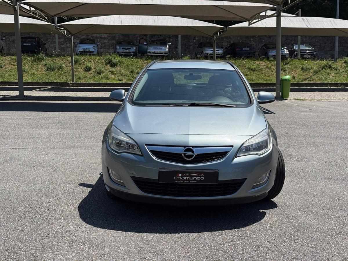opel-astra-sport-tourer-2011-diesel-1248cc