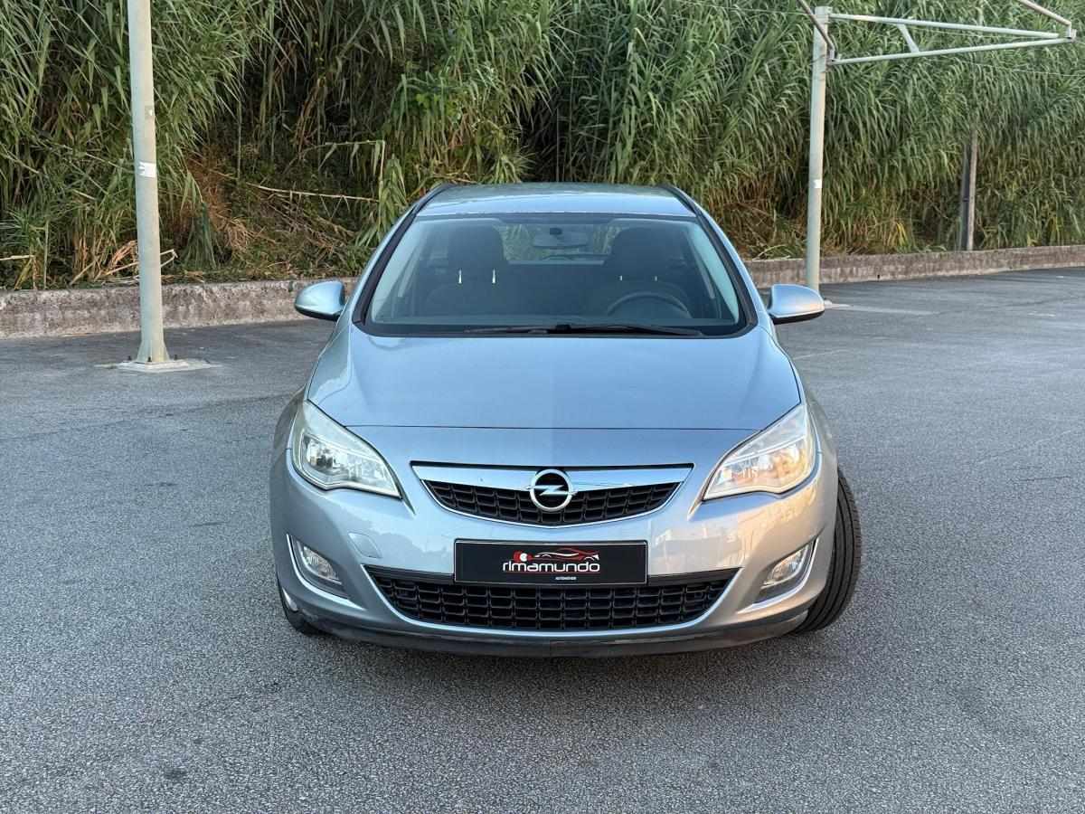 opel-astra-sport-tourer-2011-diesel-1248cc