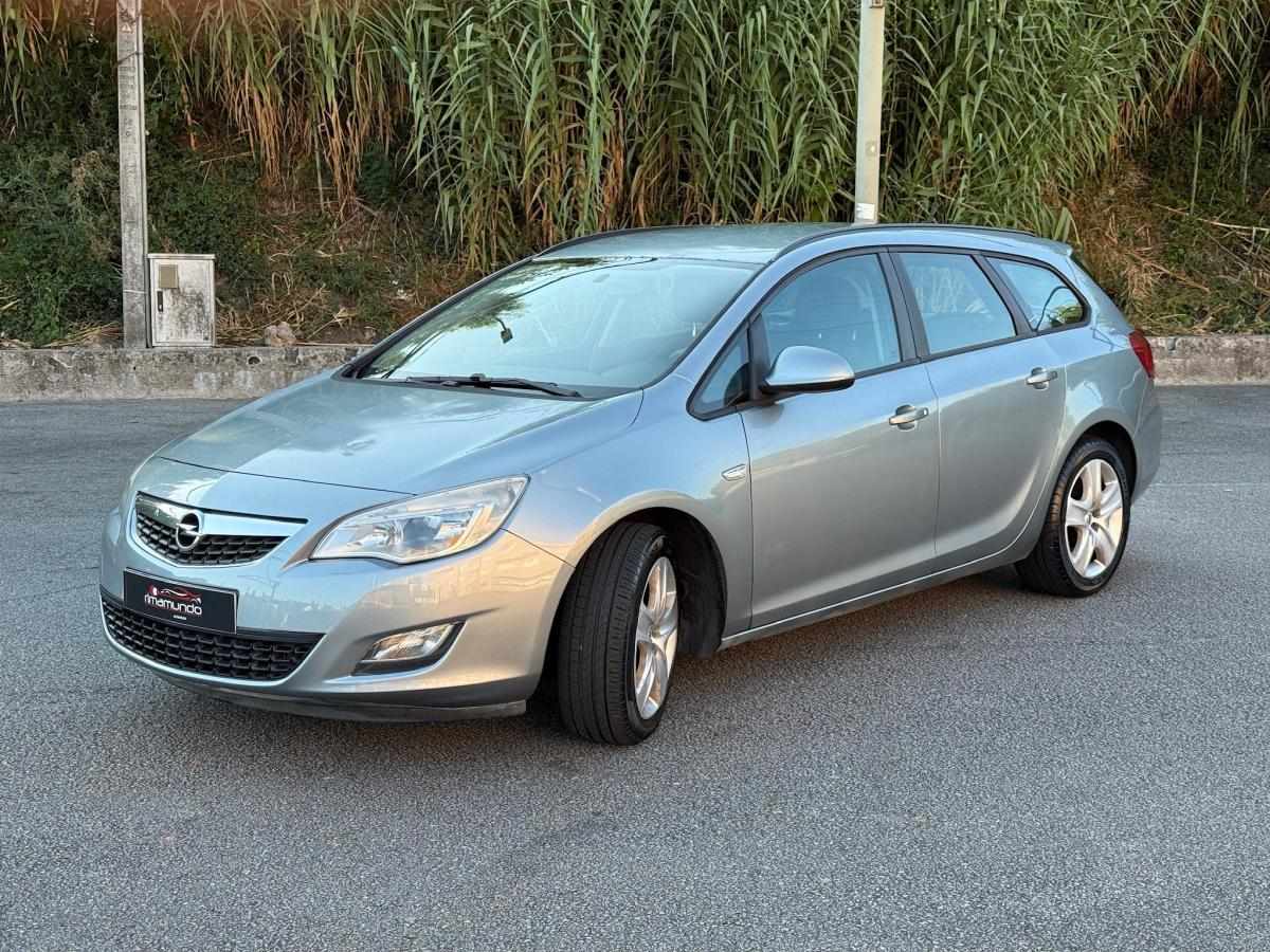 opel-astra-sport-tourer-2011-diesel-1248cc