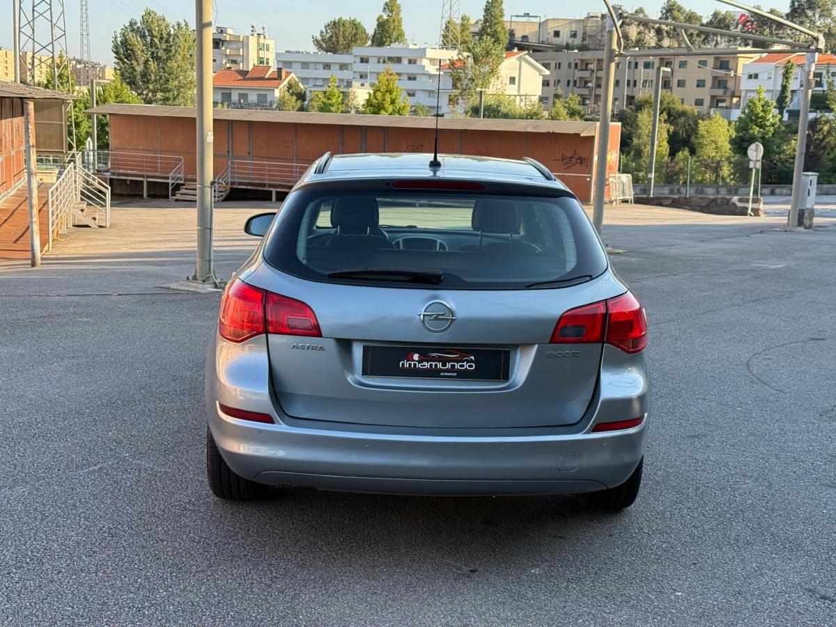 opel-astra-sport-tourer-2011-diesel-1248cc