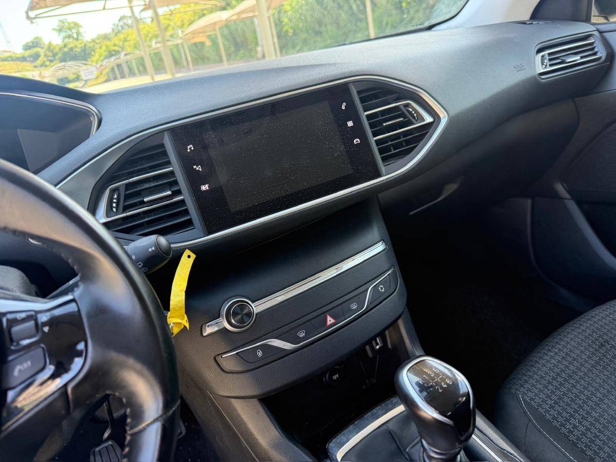 peugeot-308-2021-diesel-1499cc