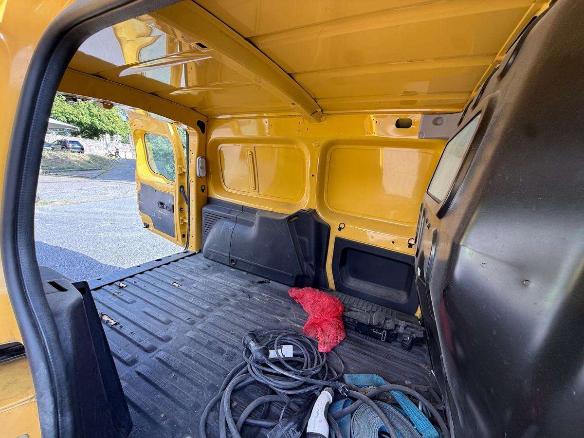 renault-kangoo-2015-eletrico-0cc