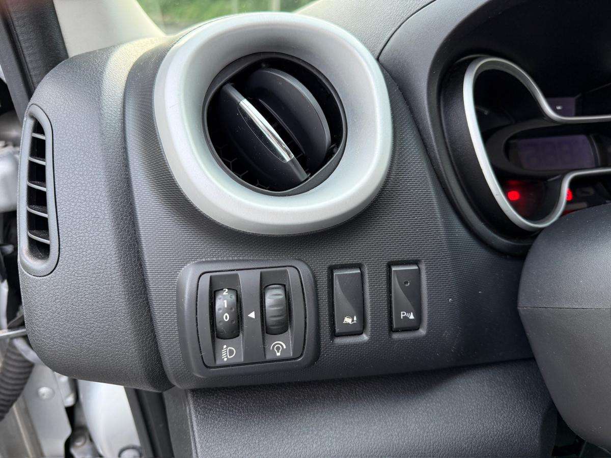 renault-trafic-2017-diesel-1600cc