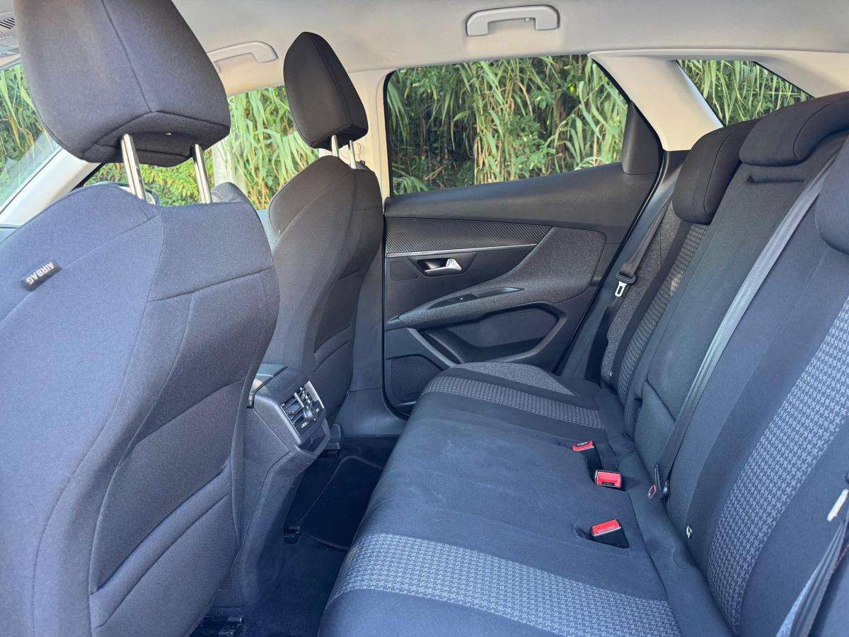 peugeot-3008-2018-diesel-1499cc