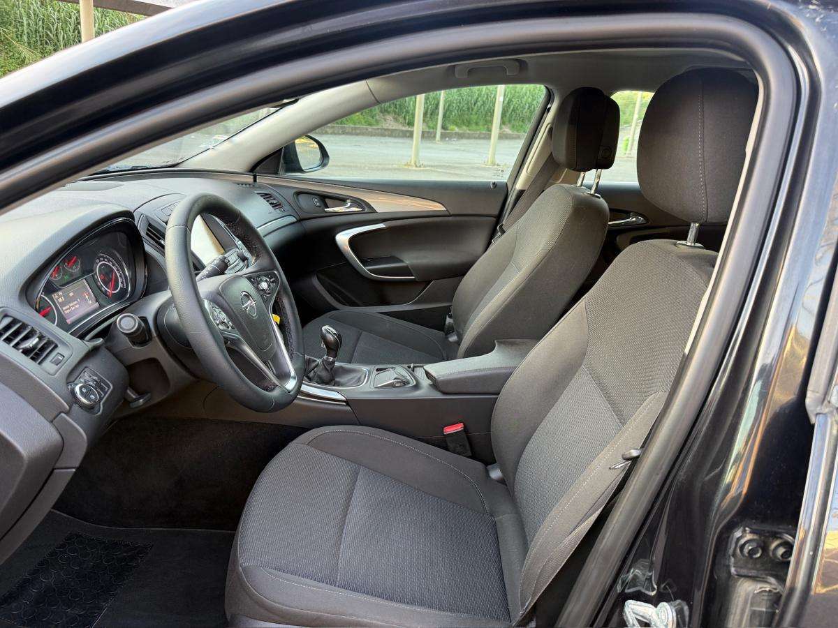 opel-insignia-sports-tourer-2019-diesel-1956cc