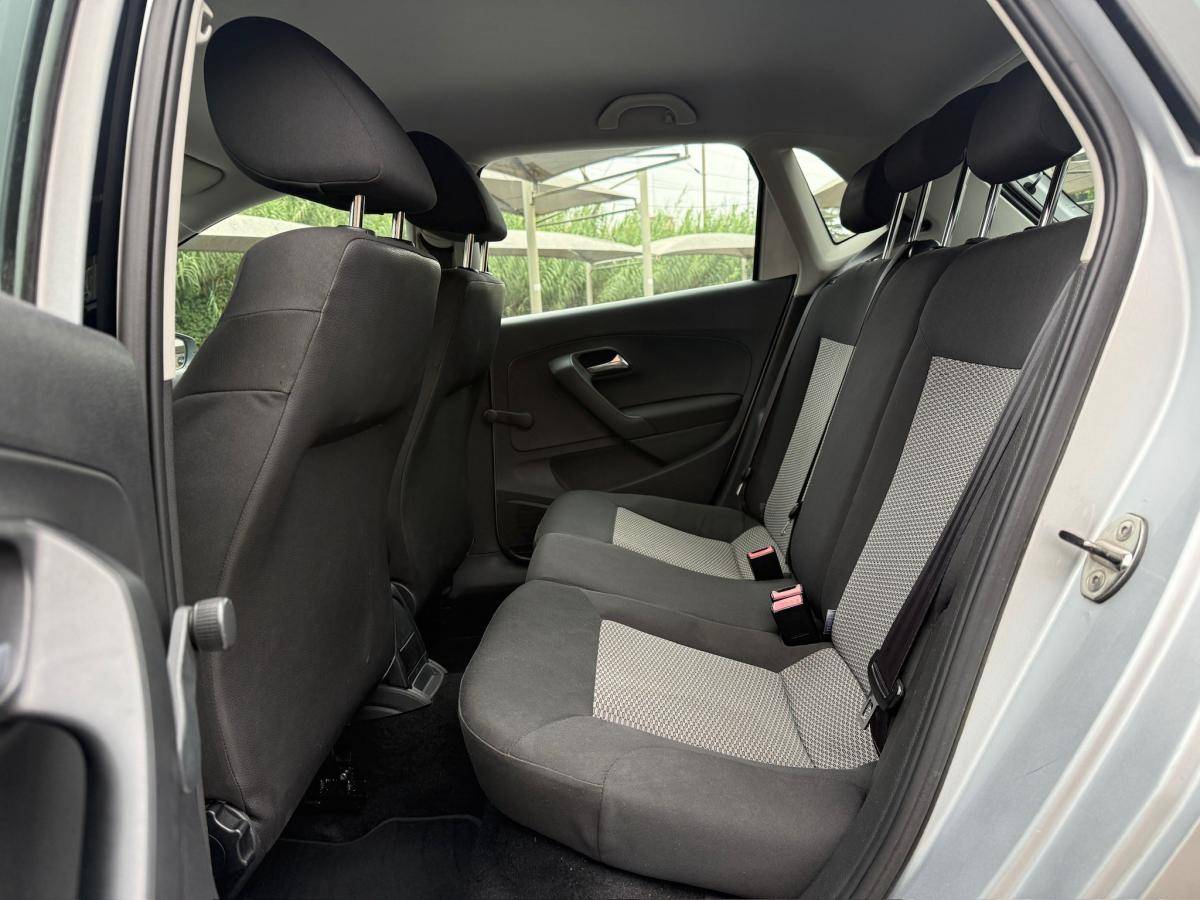 volkswagen-polo-2011-diesel-1199cc