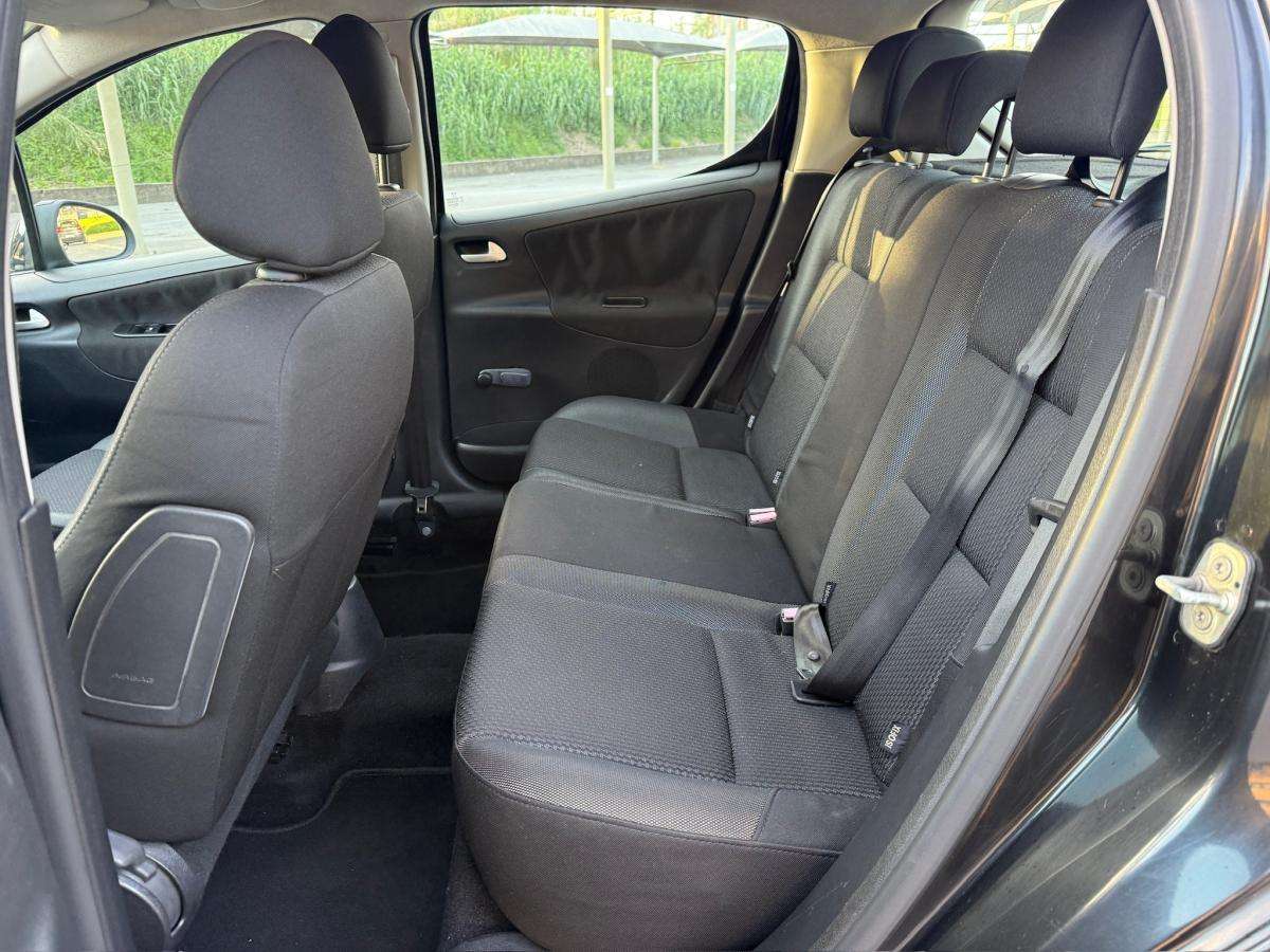 peugeot-207-2010-gasolina-1397cc