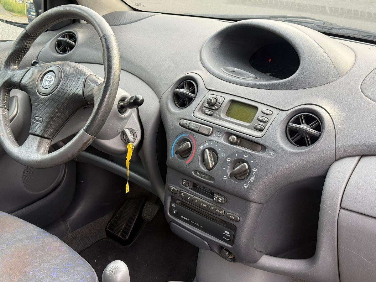 toyota-yaris-2002-gasolina-998cc