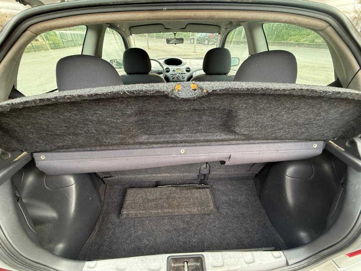 toyota-yaris-2002-gasolina-998cc