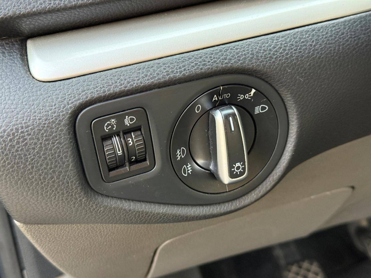 volkswagen-sharan-2011-diesel-1968cc