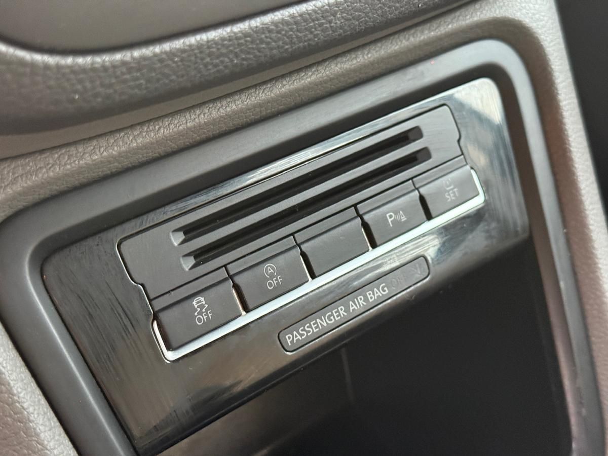 volkswagen-sharan-2011-diesel-1968cc