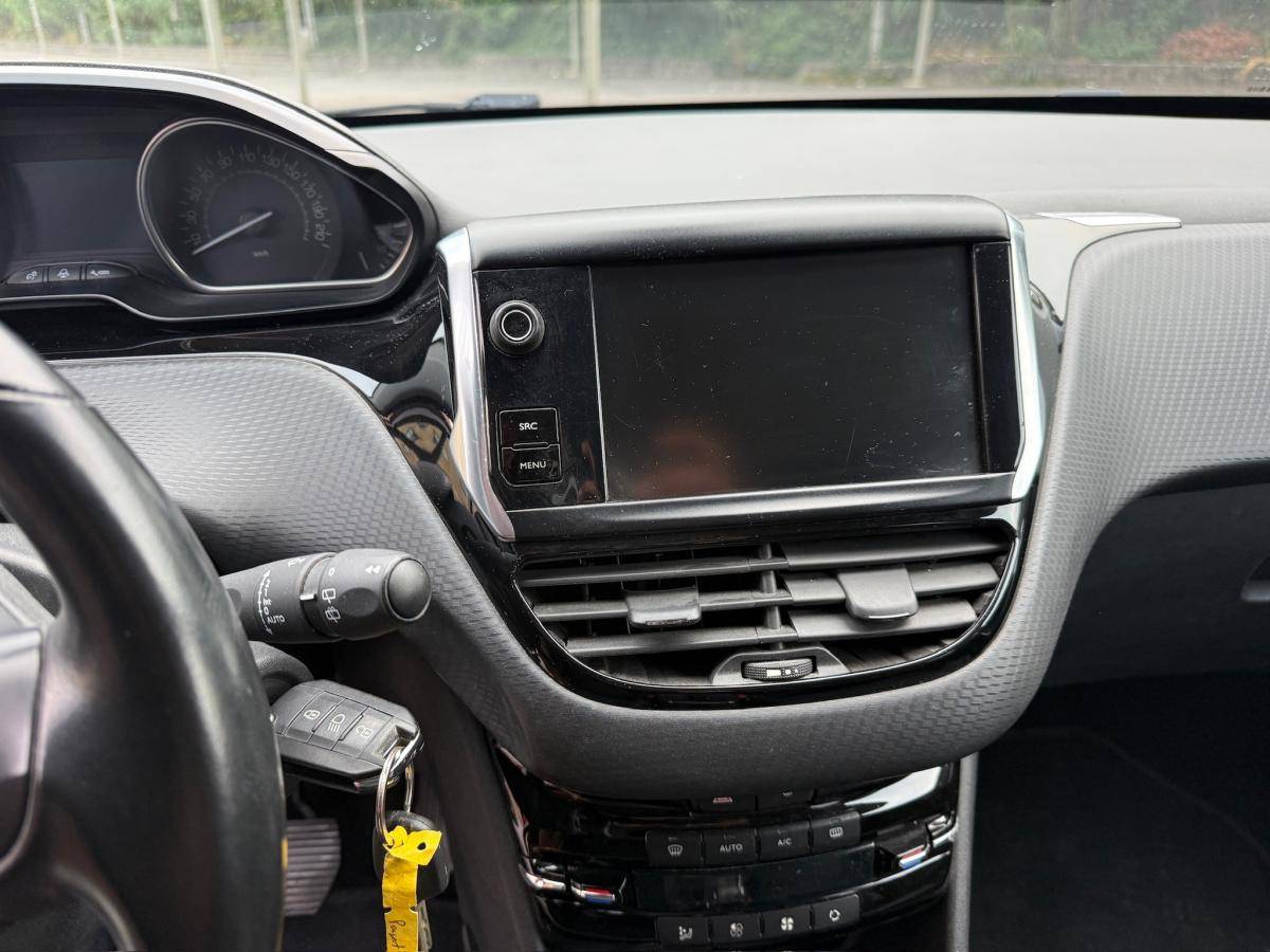 peugeot-2008-2016-gasolina-1199cc
