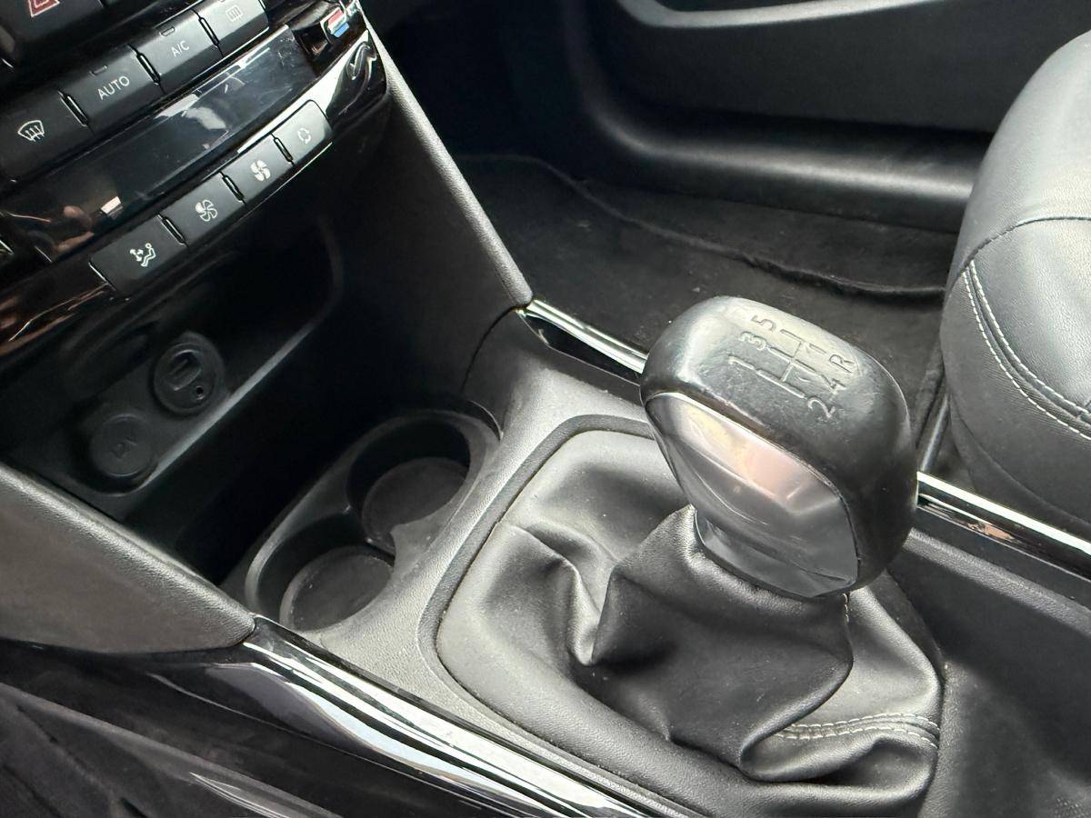 peugeot-2008-2016-gasolina-1199cc