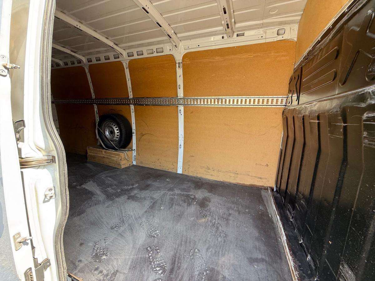 iveco-daily-2021-diesel-2998cc