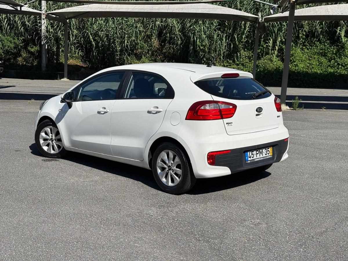 kia-rio-2015-diesel-1120cc