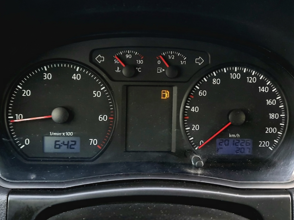 volkswagen-polo-1-2-2007-gasolina-1198cc