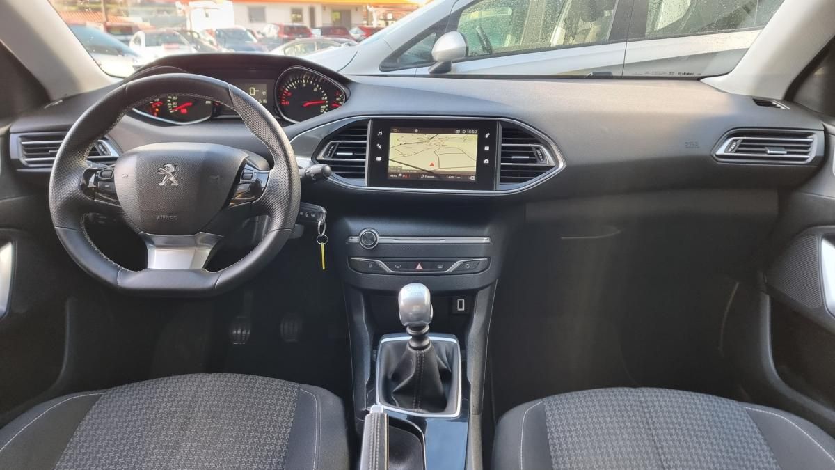 peugeot-308-sw-2018-diesel-1499cc