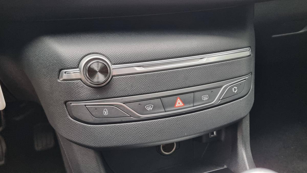 peugeot-308-2018-diesel-1499cc