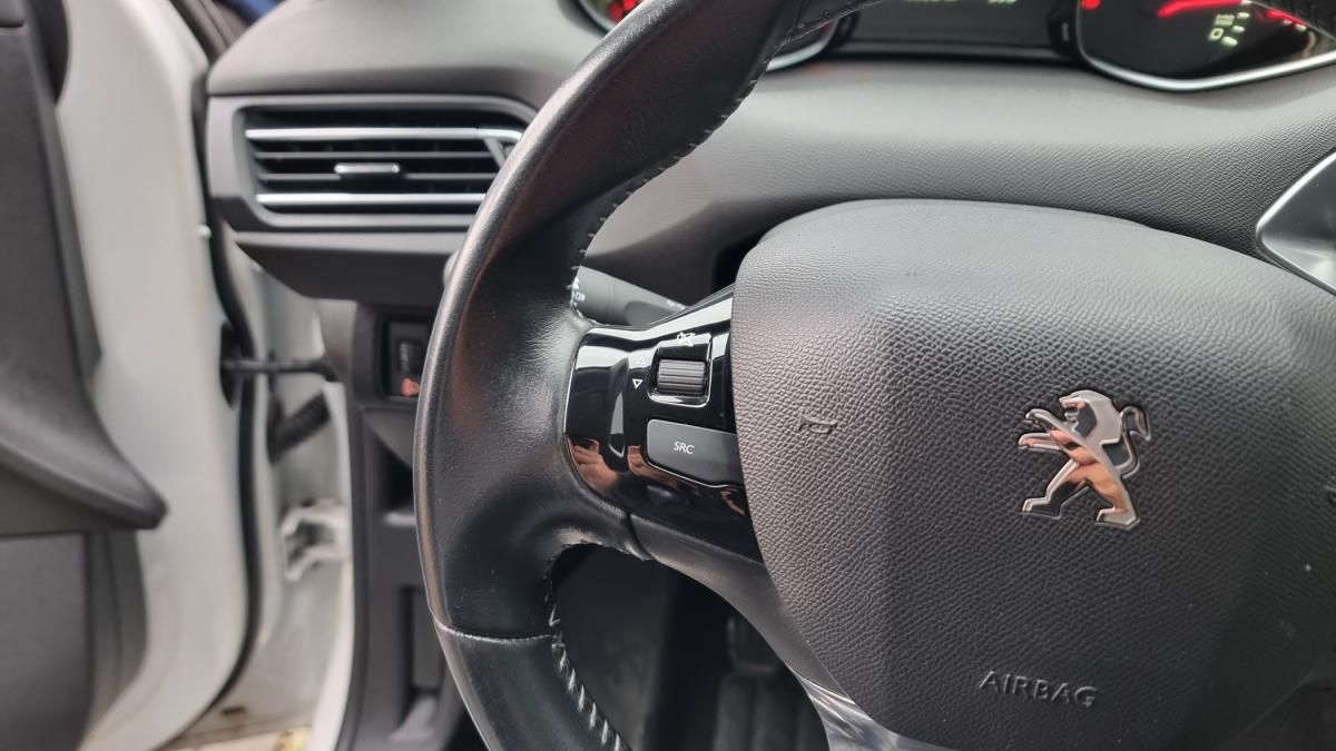 peugeot-308-2018-diesel-1499cc
