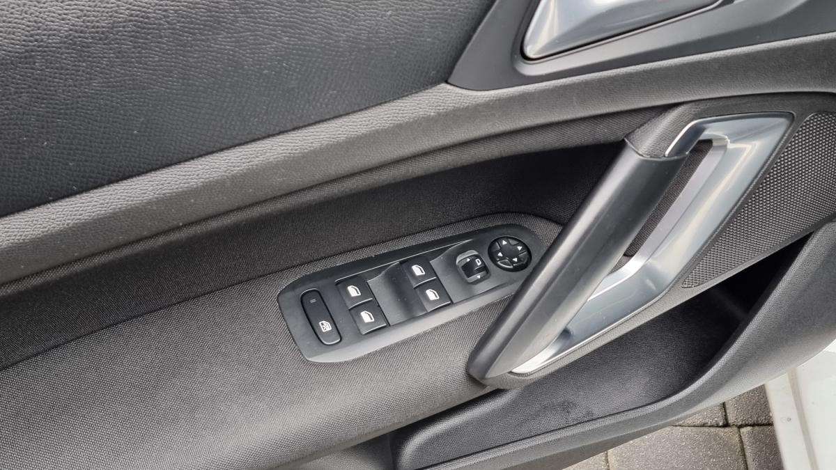 peugeot-308-2018-diesel-1499cc