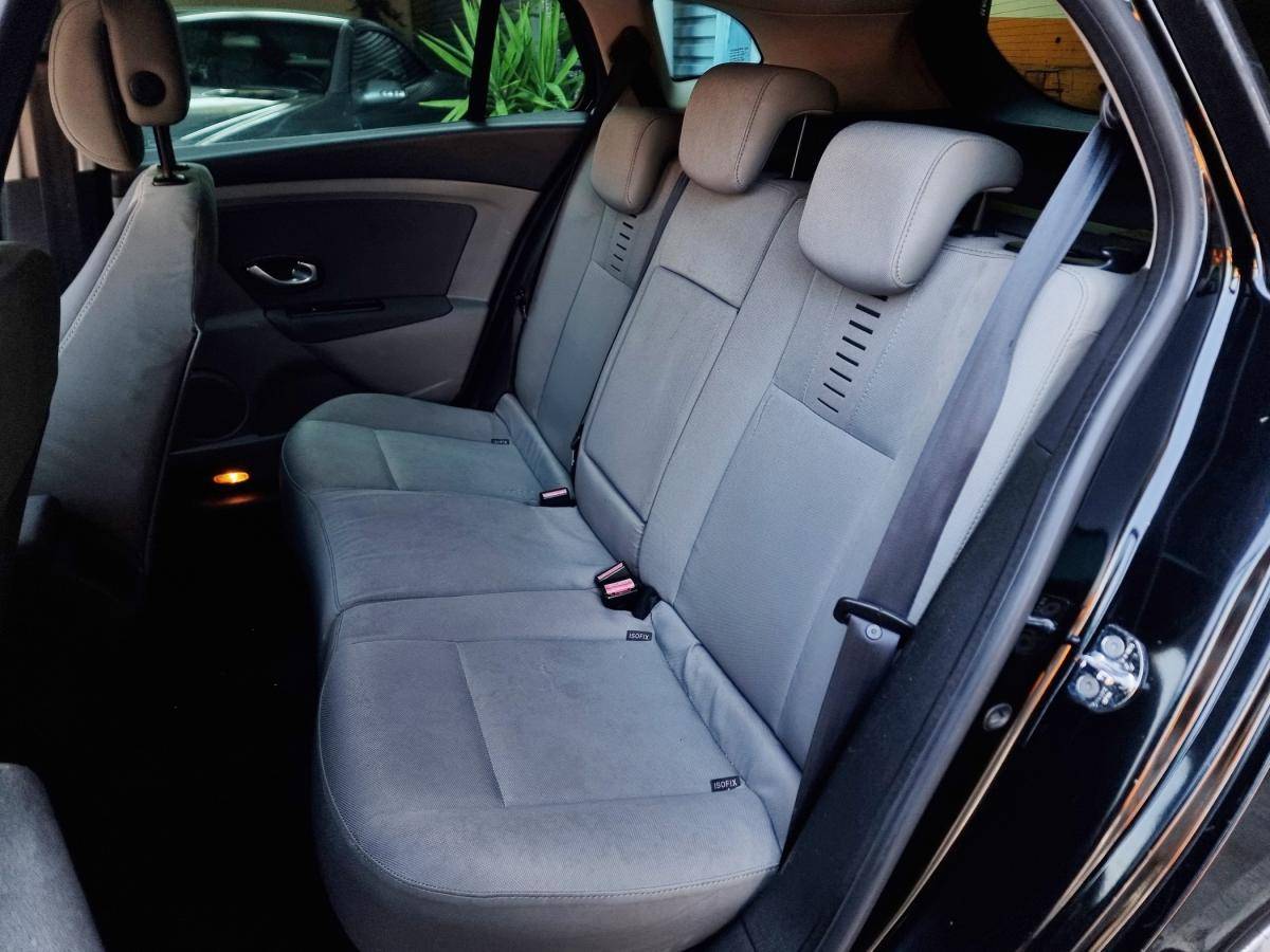 renault-megane-sport-tourer-2010-diesel-1461cc