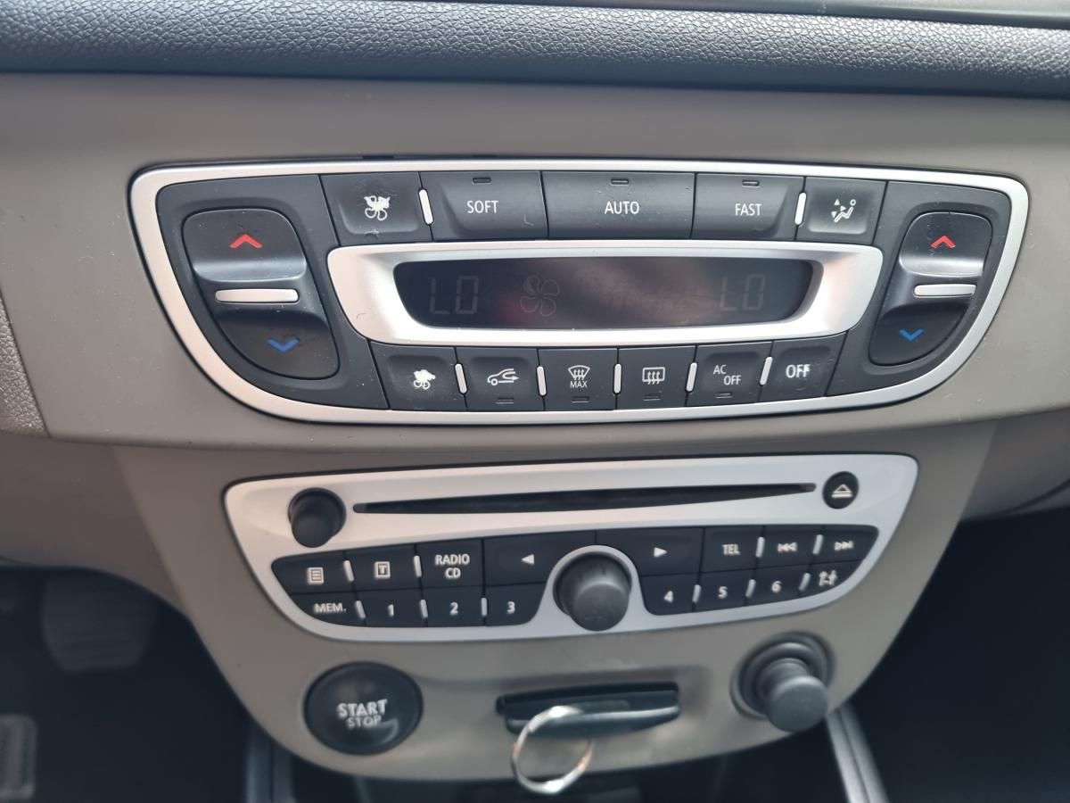 renault-megane-sport-tourer-2010-diesel-1461cc