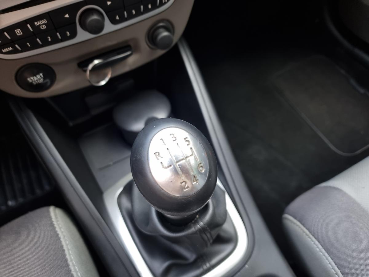 renault-megane-sport-tourer-2010-diesel-1461cc