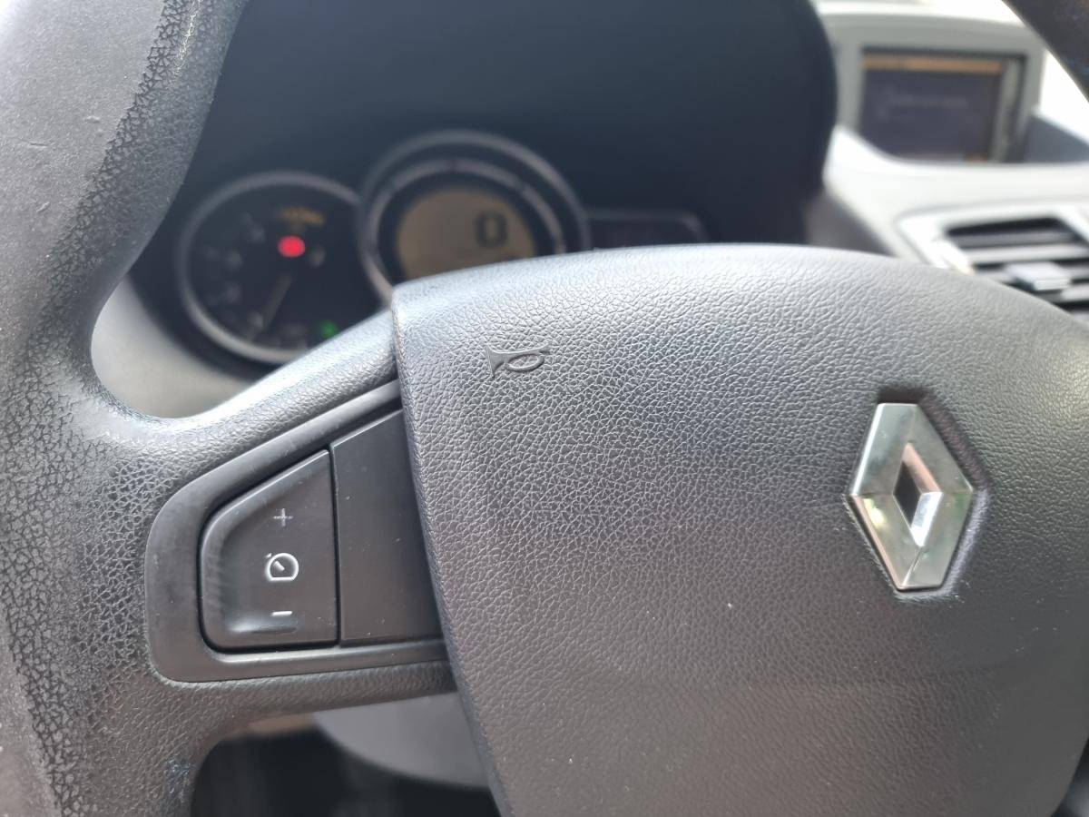 renault-megane-sport-tourer-2010-diesel-1461cc
