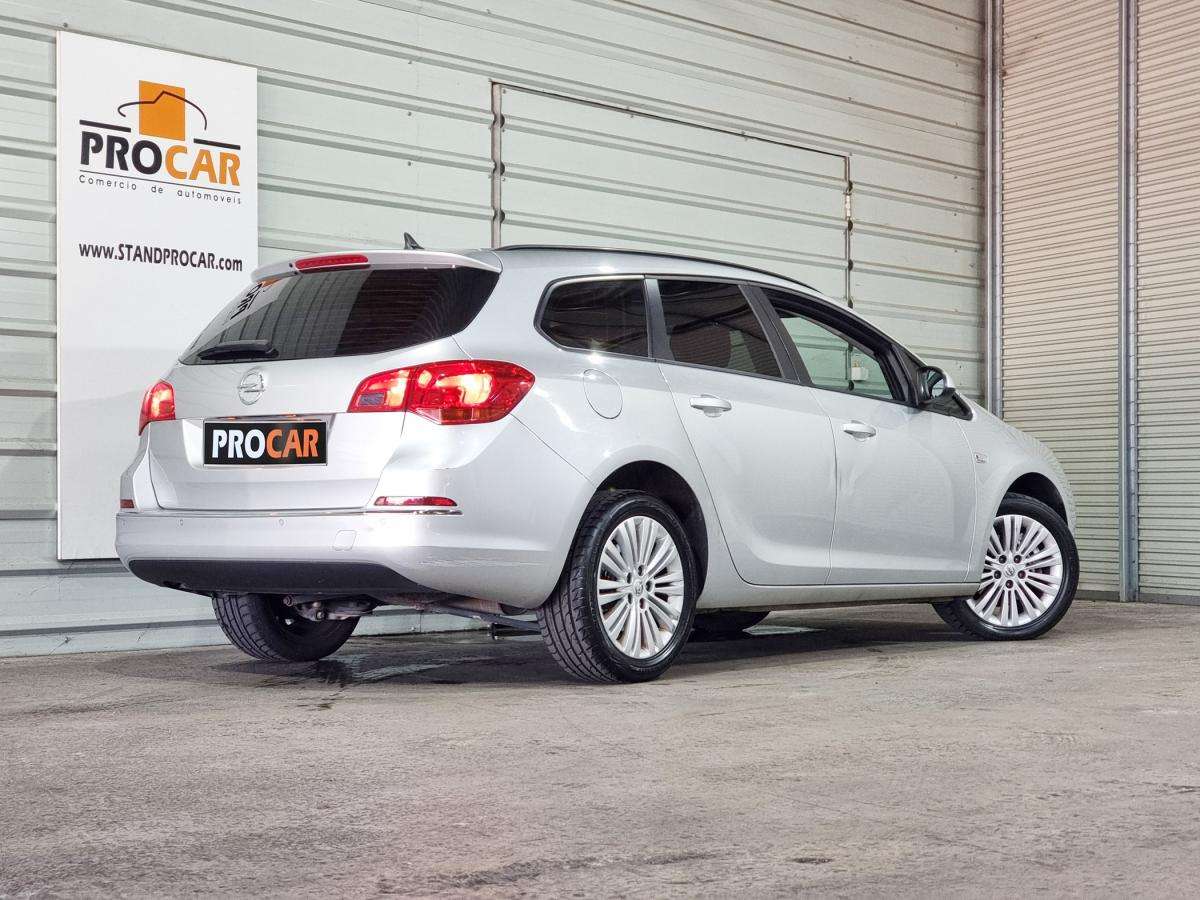 opel-astra-sport-tourer-2015-diesel-1598cc