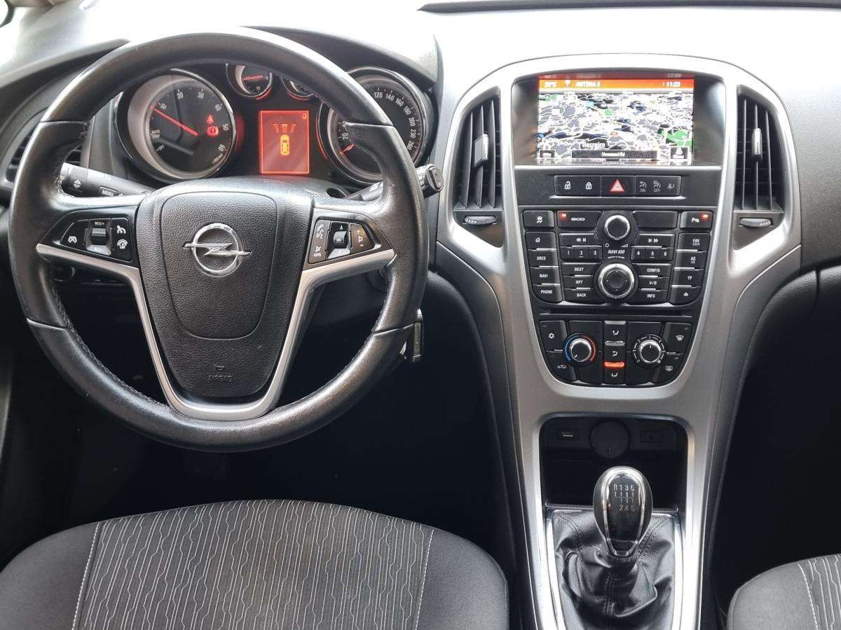 opel-astra-sport-tourer-2015-diesel-1598cc