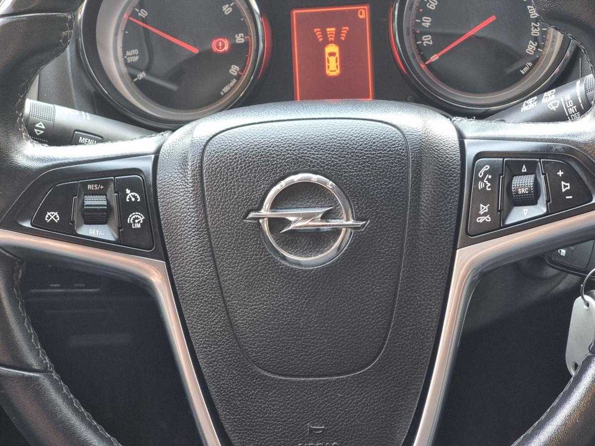 opel-astra-sport-tourer-2015-diesel-1598cc