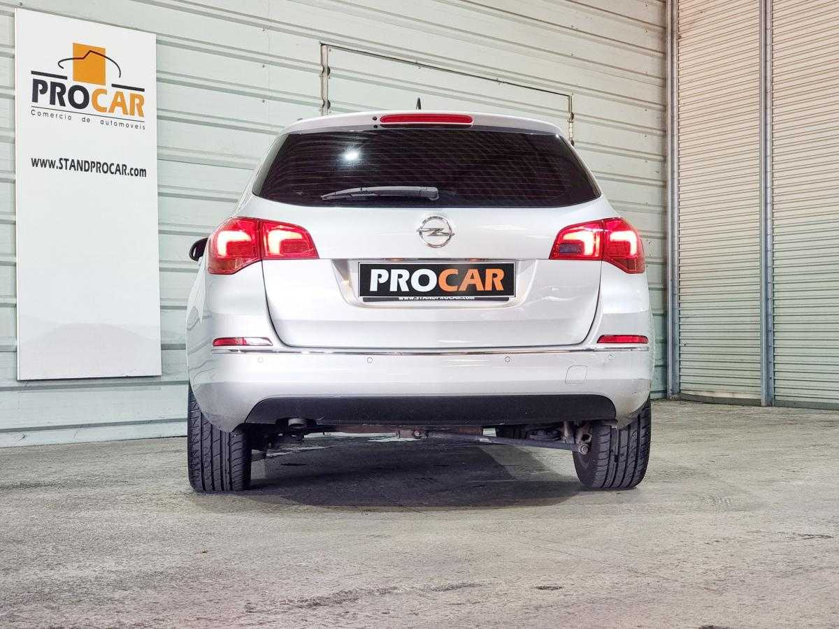 opel-astra-sport-tourer-2015-diesel-1598cc