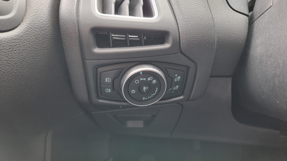 ford-focus-2016-gasolina-998cc