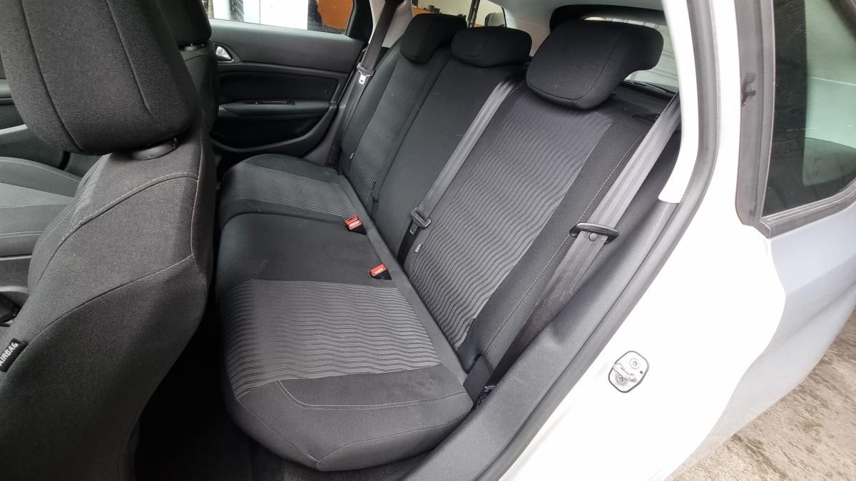 peugeot-308-sw-2015-diesel-1560cc