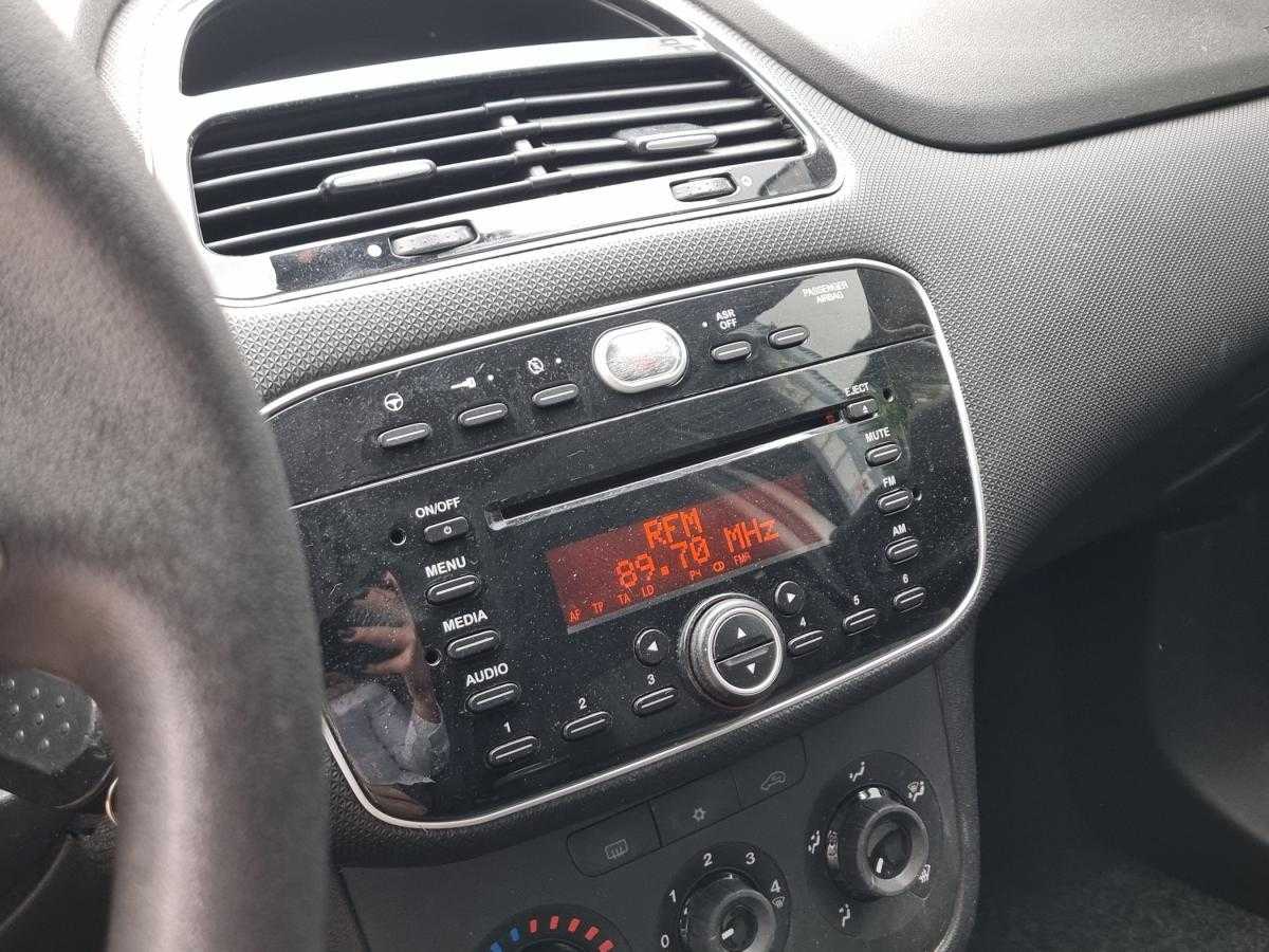 fiat-punto-2018-diesel-1248cc