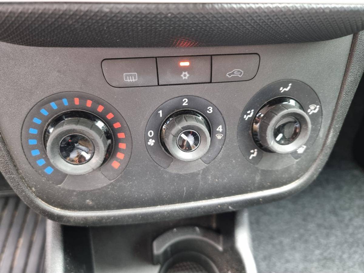 fiat-punto-2018-diesel-1248cc