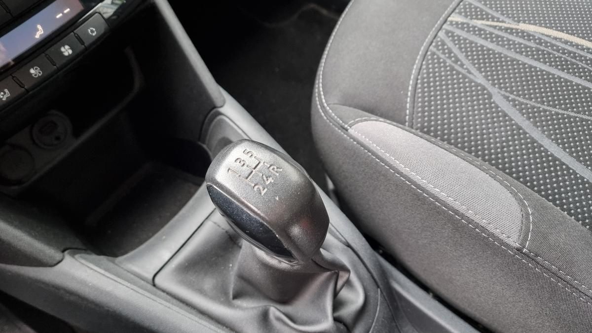 peugeot-208-2014-diesel-1560cc