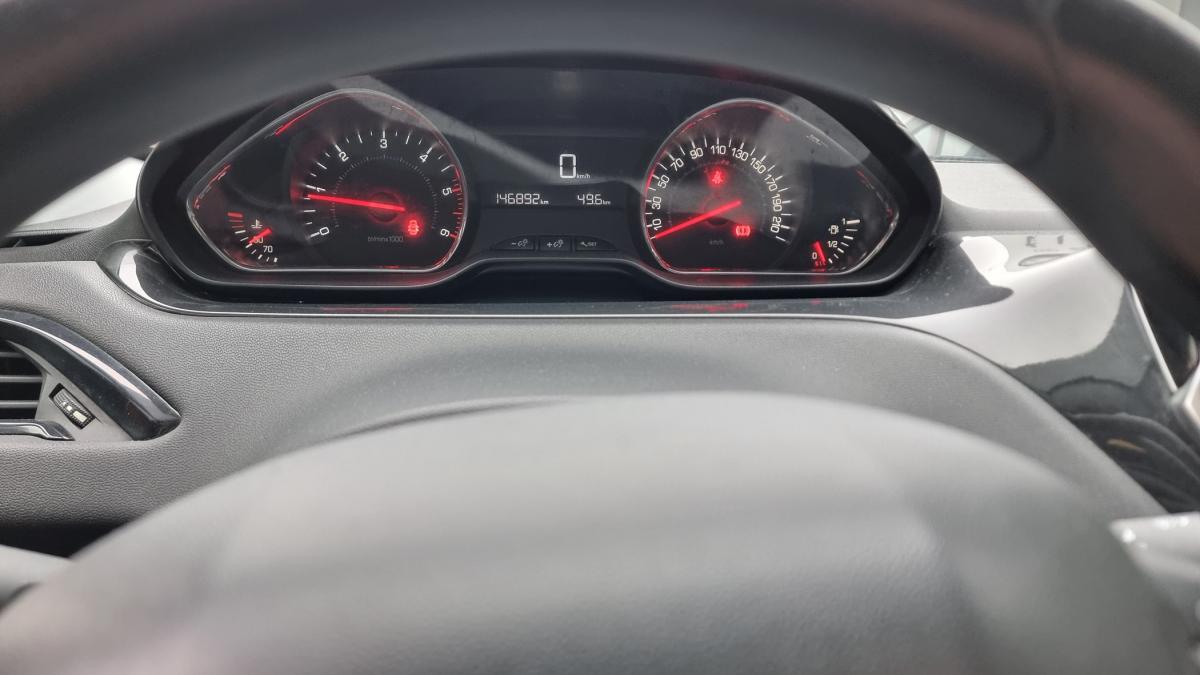 peugeot-208-2014-diesel-1560cc