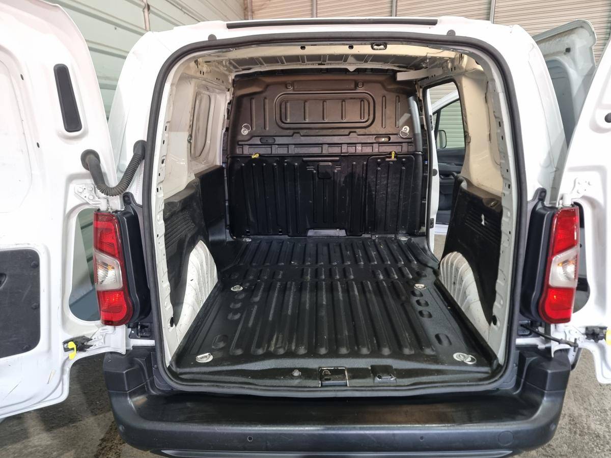 citroen-berlingo-2023-diesel-1499cc
