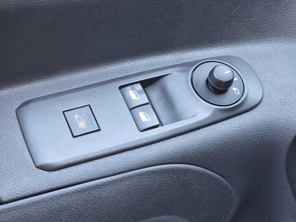 citroen-berlingo-2023-diesel-1499cc