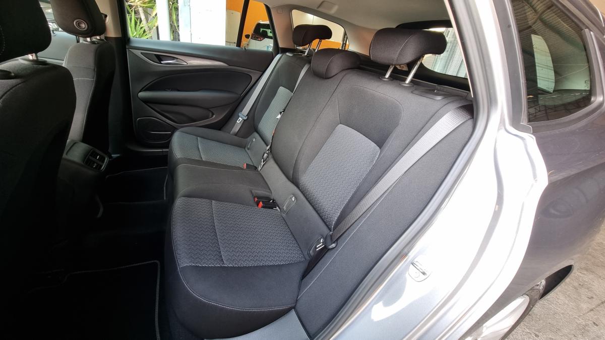 opel-insignia-sports-tourer-2019-diesel-1598cc
