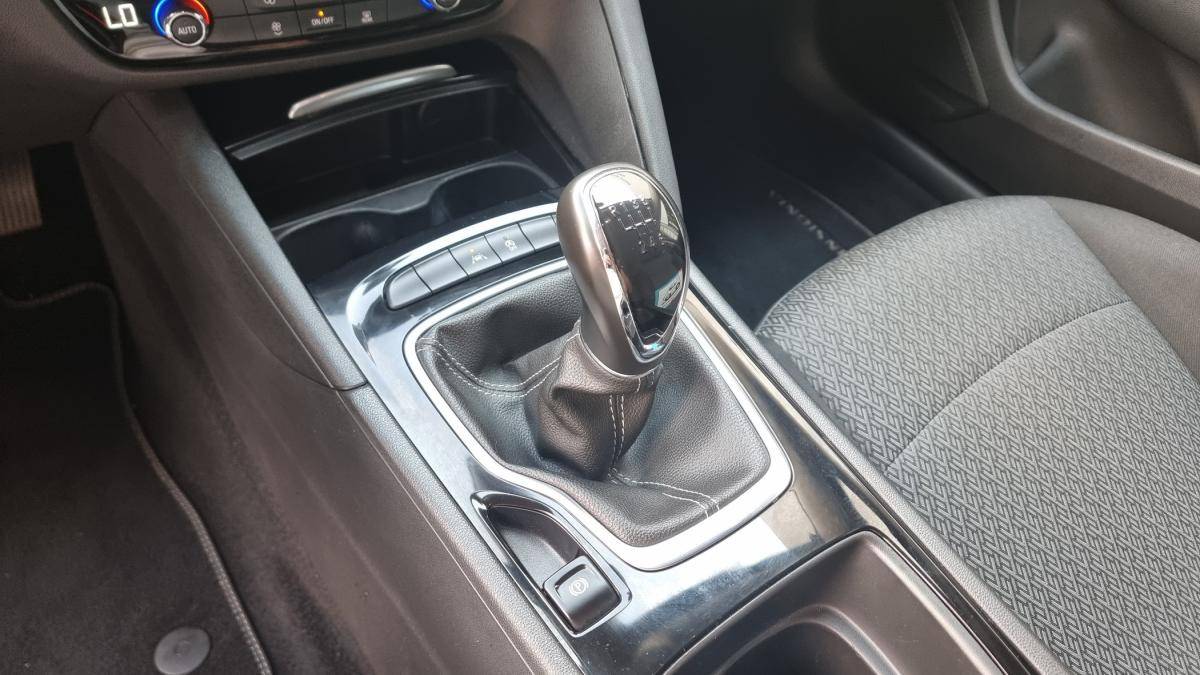 opel-insignia-sports-tourer-2019-diesel-1598cc