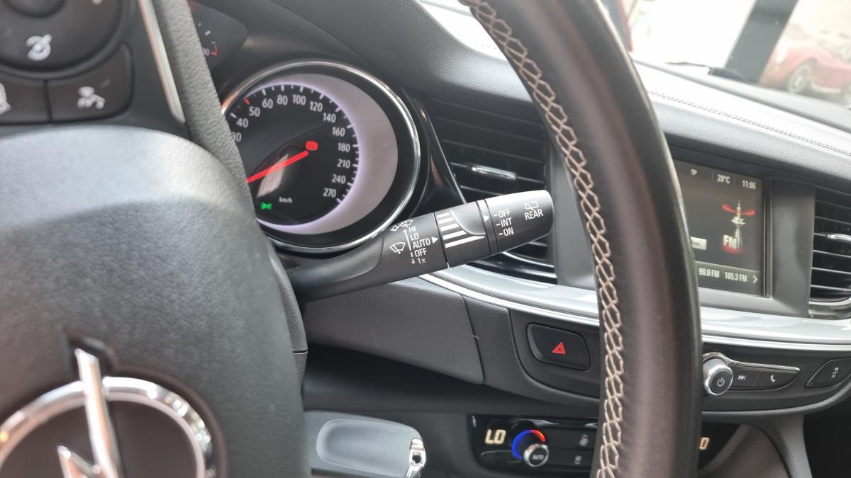 opel-insignia-sports-tourer-2019-diesel-1598cc