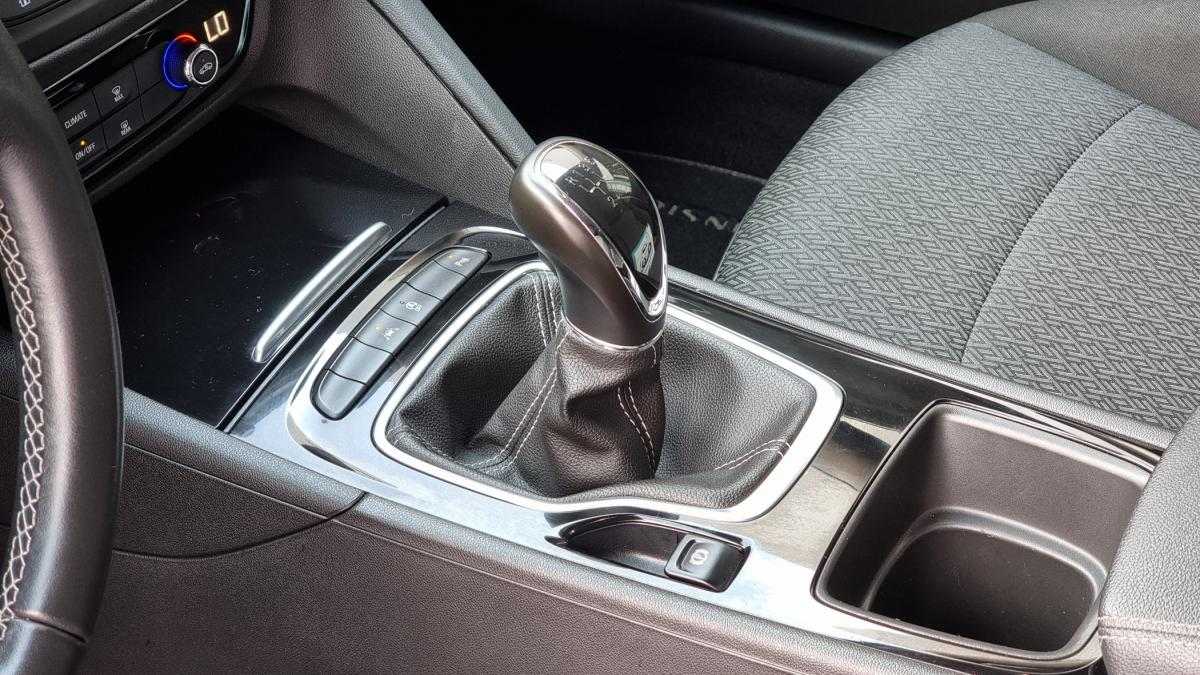 opel-insignia-sports-tourer-2019-diesel-1598cc