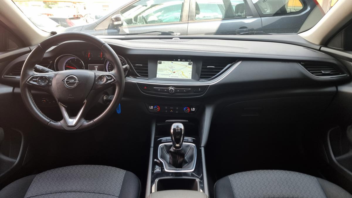 opel-insignia-sports-tourer-2019-diesel-1598cc