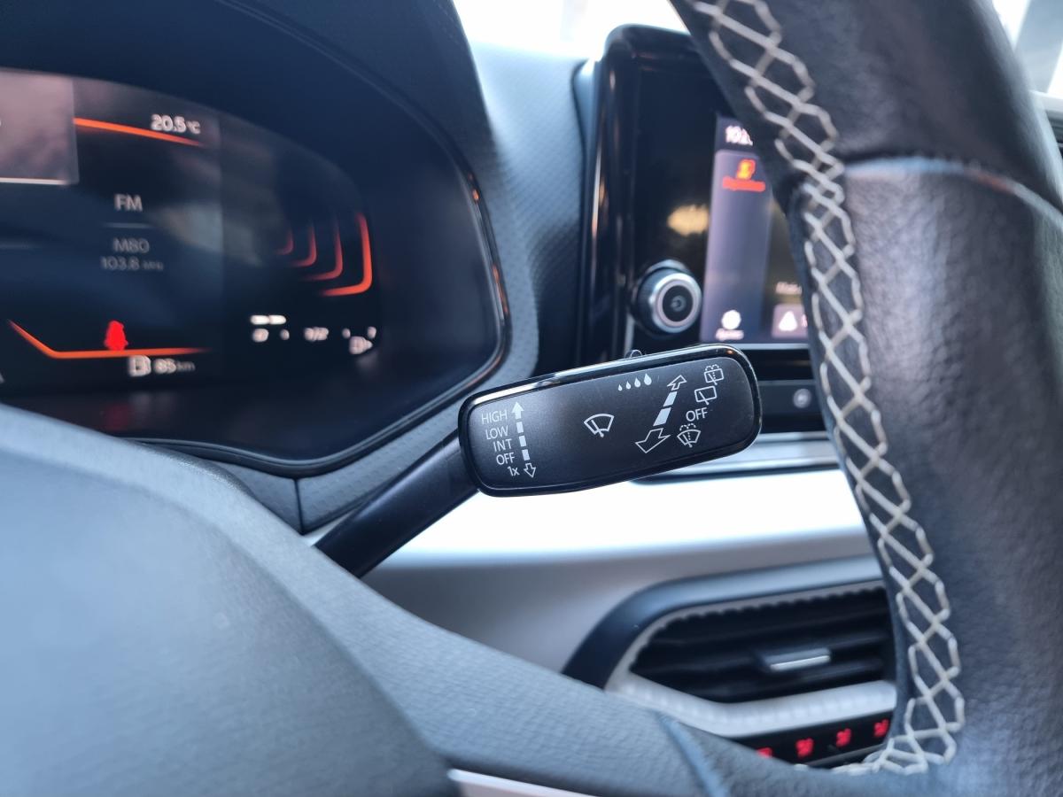 seat-ibiza-2023-gasolina-999cc