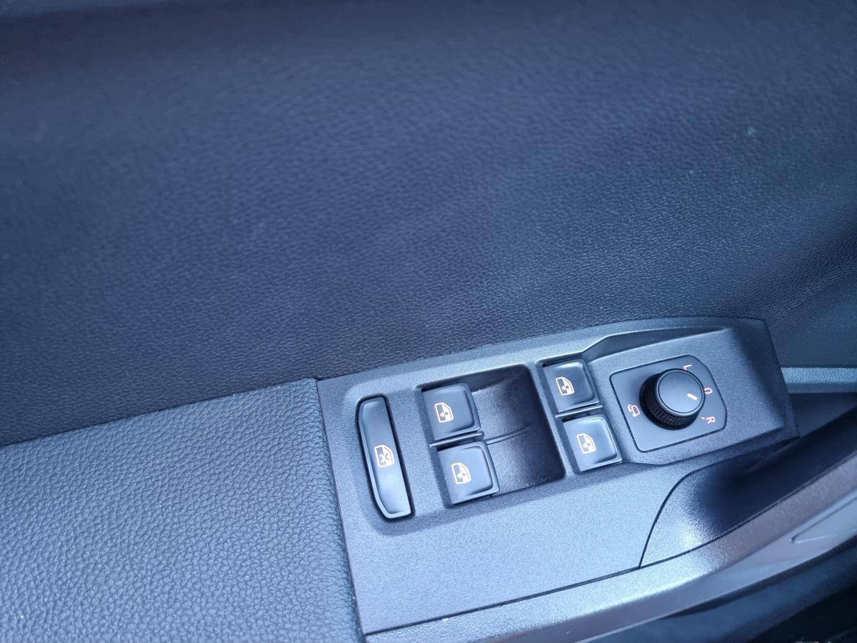 seat-ibiza-2023-gasolina-999cc