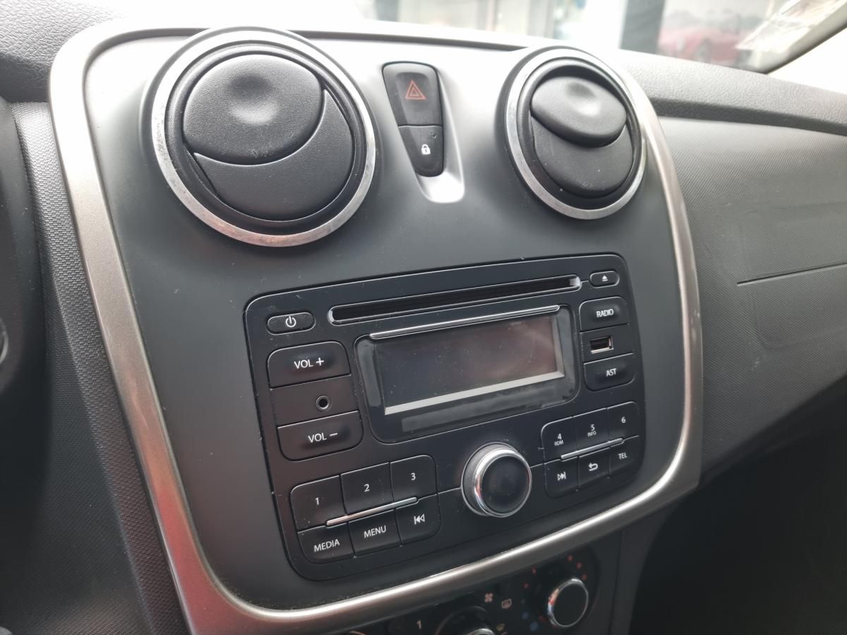 dacia-logan-mcv-2014-gasolina-898cc