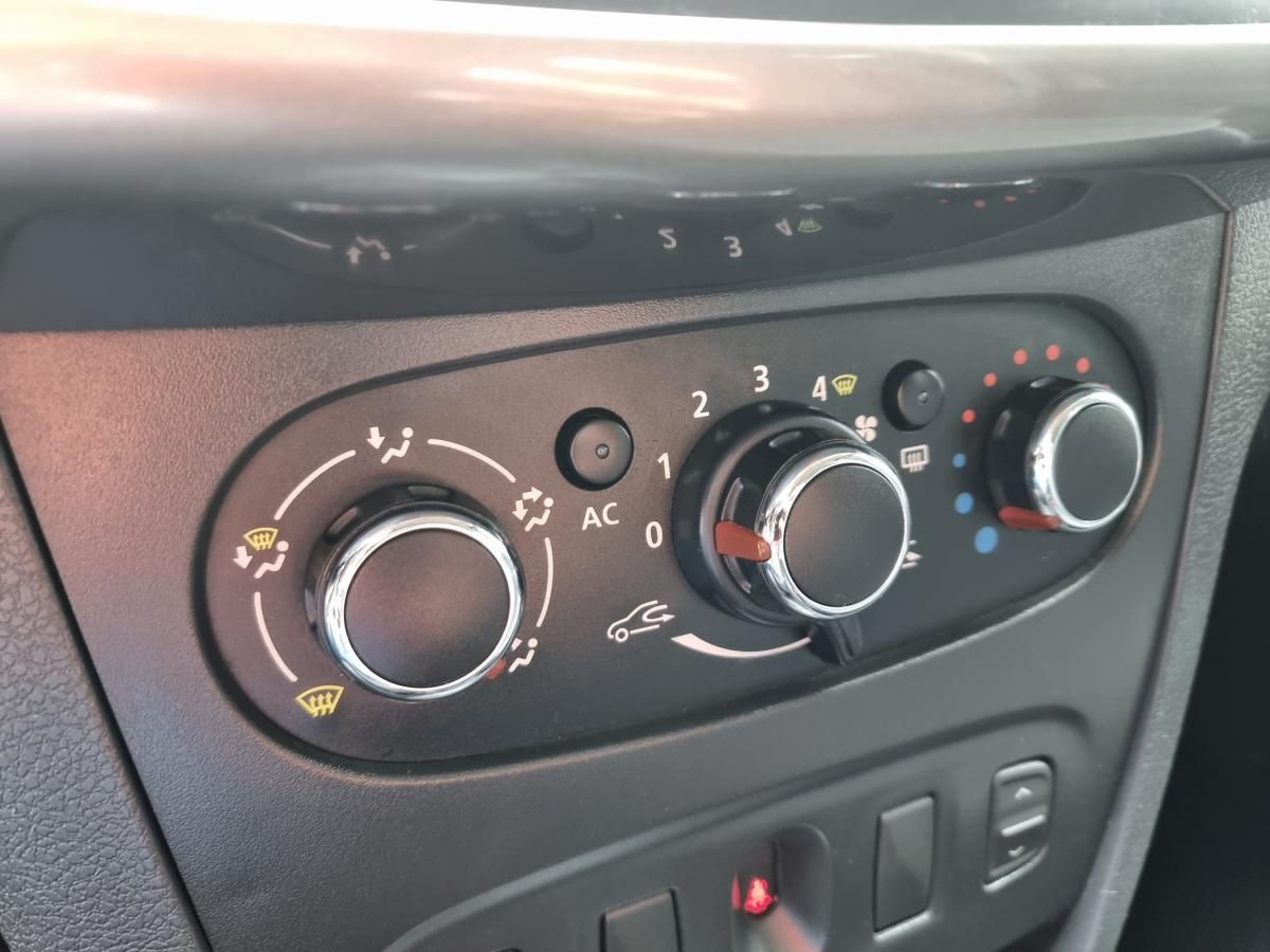 dacia-logan-mcv-2014-gasolina-898cc